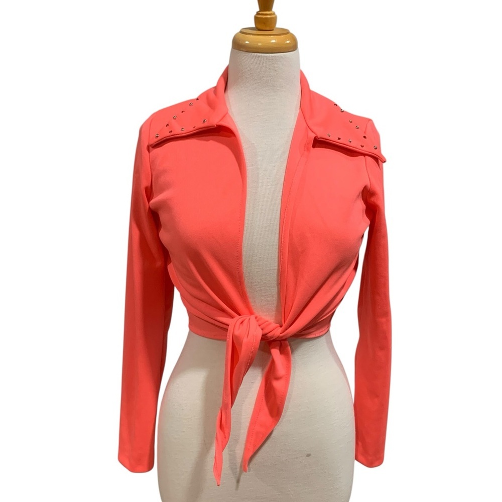 Vntg 70’s hot pink bedazzled dagger collared long sleeved tie front crop top